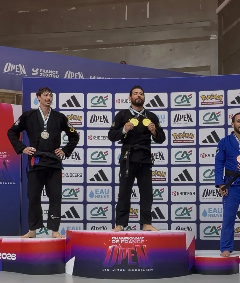 Achraf Elhazime sur la plus haute marche du podium du championnat de France Open 2026