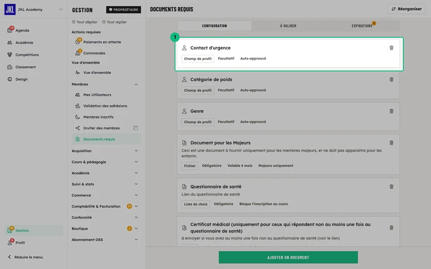 Le document requis Contact d'urgence dans la configuration, de type champ de profil, obligatoire et auto-approuvé