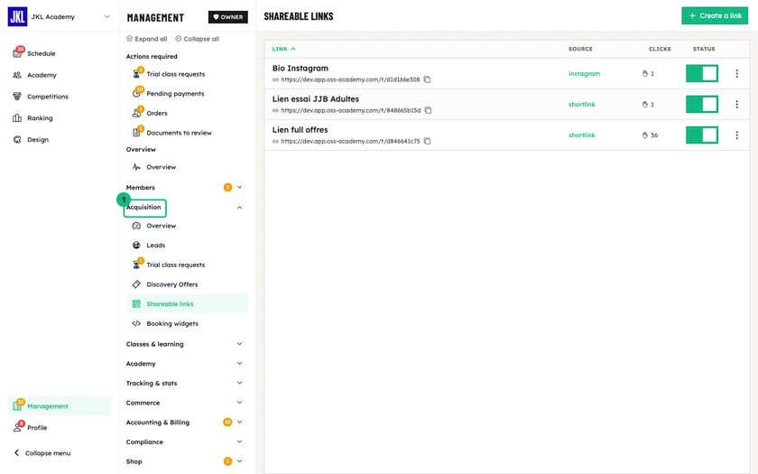 The shareable links list, with the label, source, click count and status of each link
