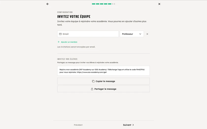 L'étape Invitez votre équipe : les professeurs à inviter par email, et le message prêt à partager pour les élèves avec le code de l'académie